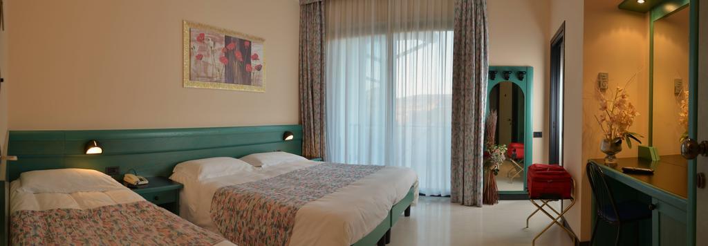 Eden Hotel 3*